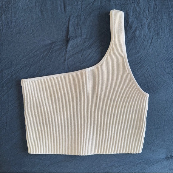 Aritzia Babaton Sculpt Knit One-Shoulder Cropped Tank Beige Medium - Picture 2 of 5